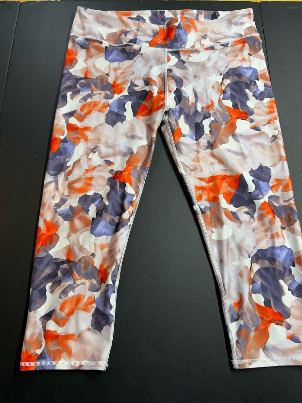 Fabletics‎ Women’s Marbled Orange Purple White Camo Print Leggings, XXL